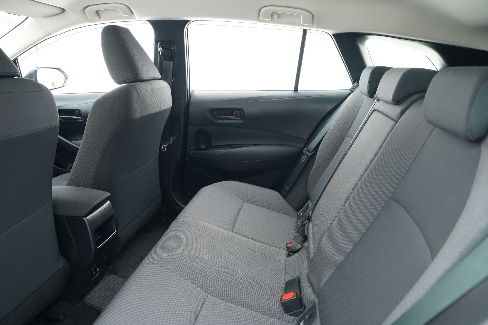 Toyota Corolla 1.8 TOURING HYBRID G-X