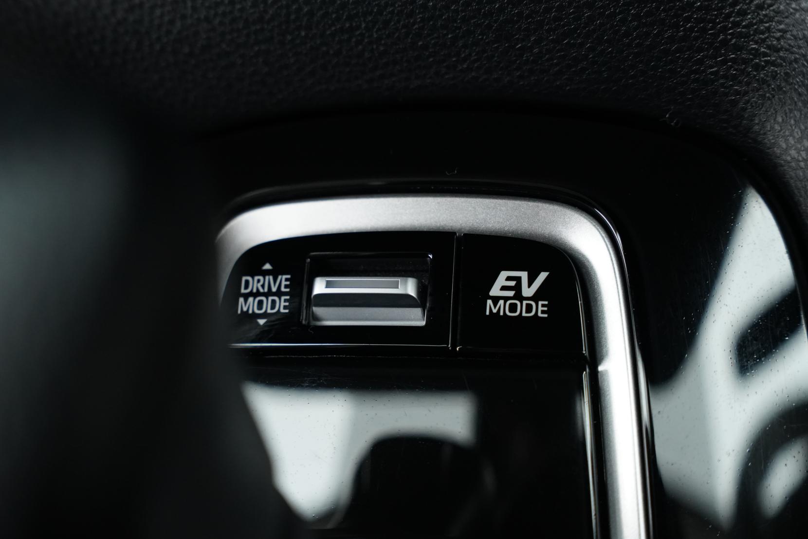 Toyota Corolla 1.8 TOURING HYBRID G-X