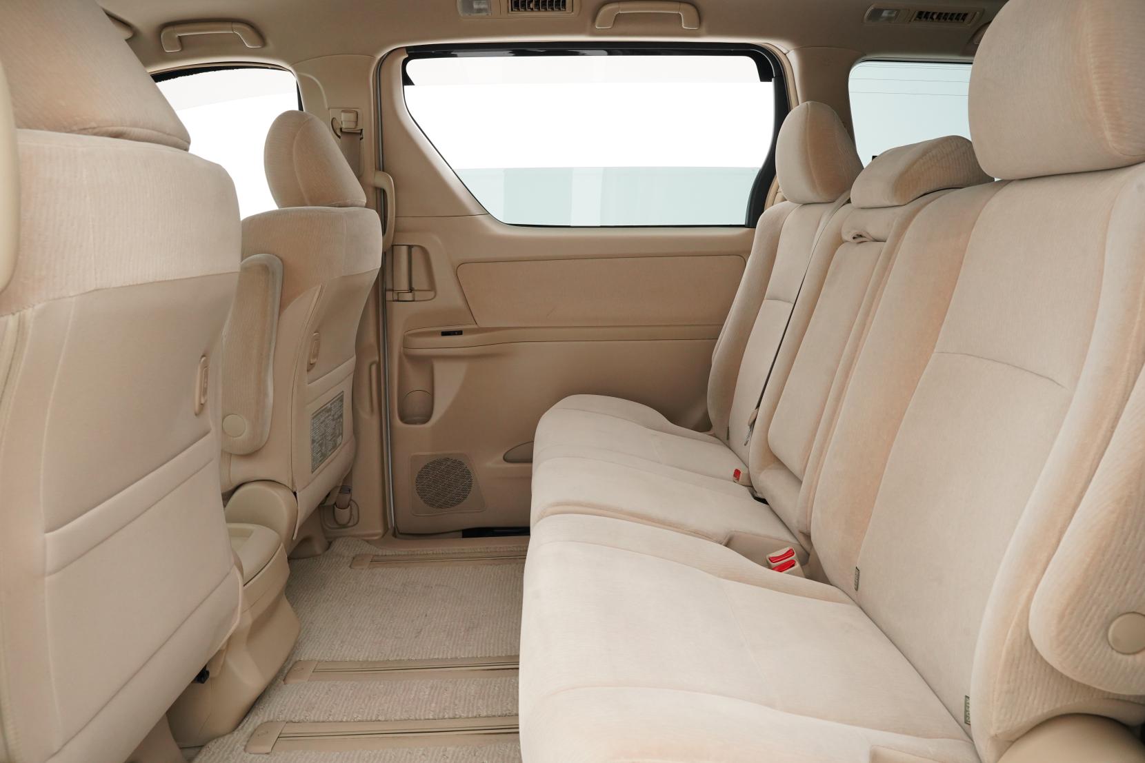 Toyota Alphard 2.4 240X 8 Seater