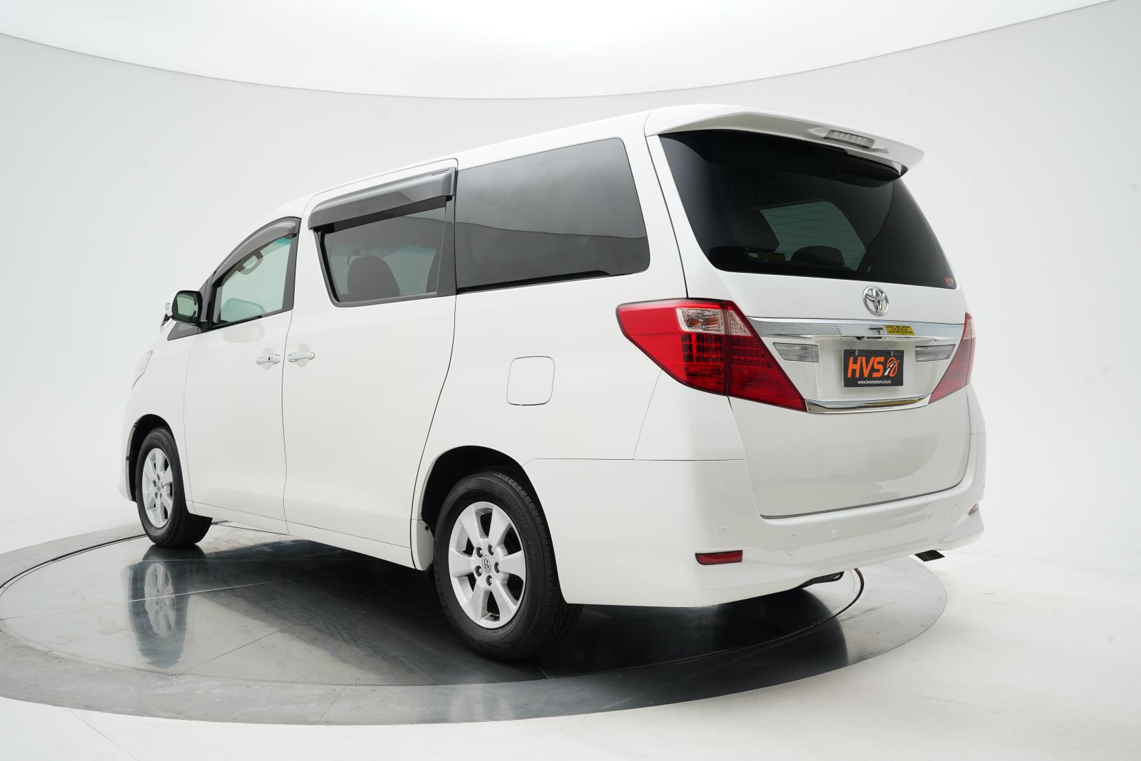 Toyota Alphard 2.4 240X 8 Seater