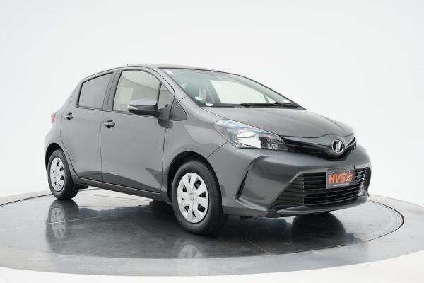 Toyota Vitz 1.3 F