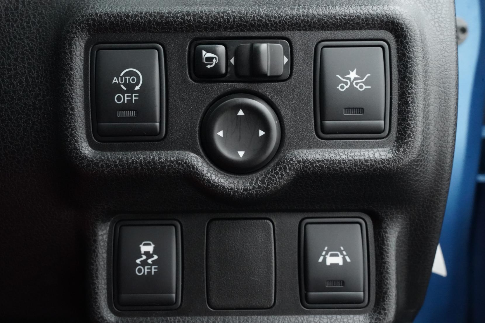 Nissan Note (2004–present) 1.2 X DIG-S V SELECTION  SAFETY