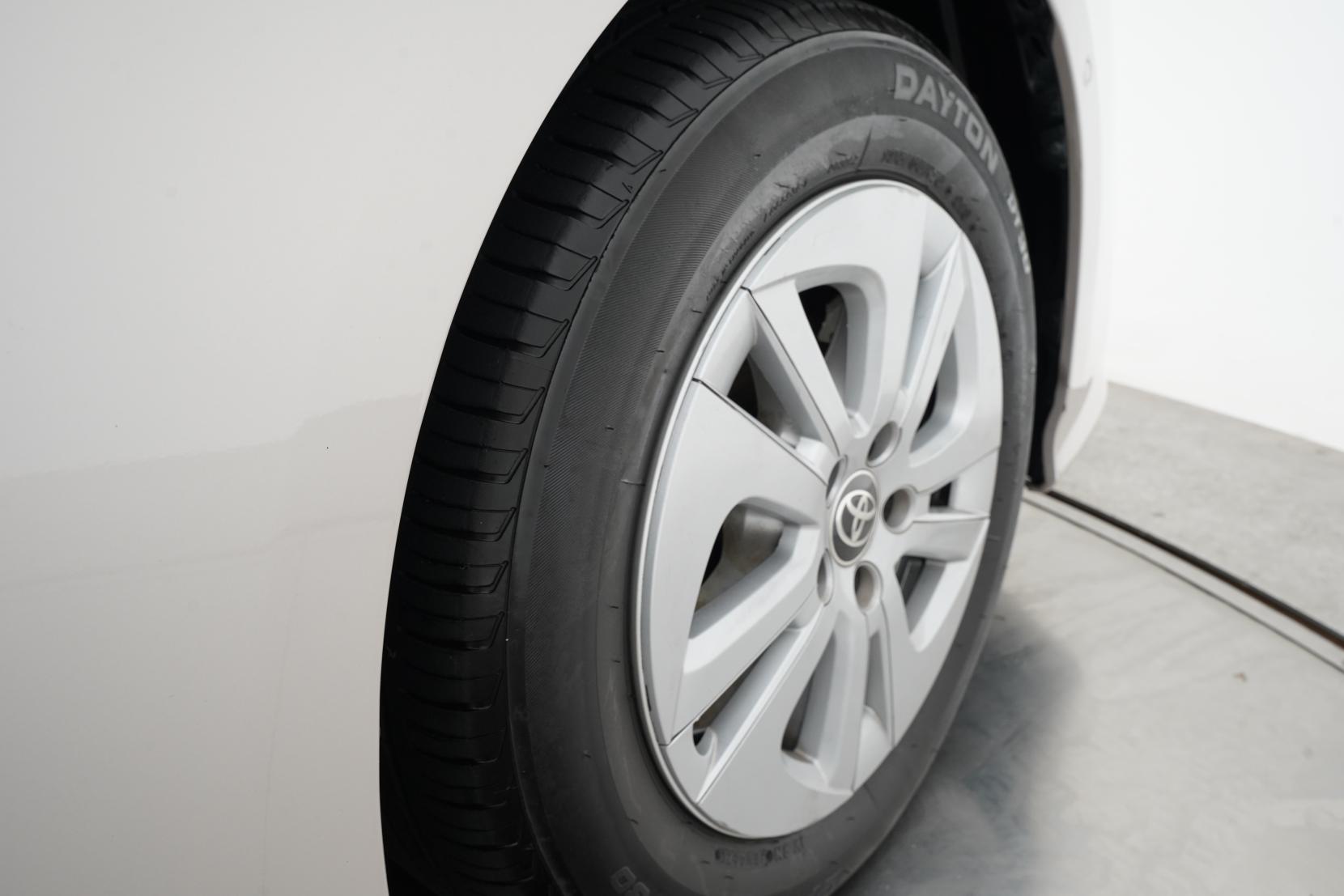 Toyota Prius 1.8 S SAFETY PLUS