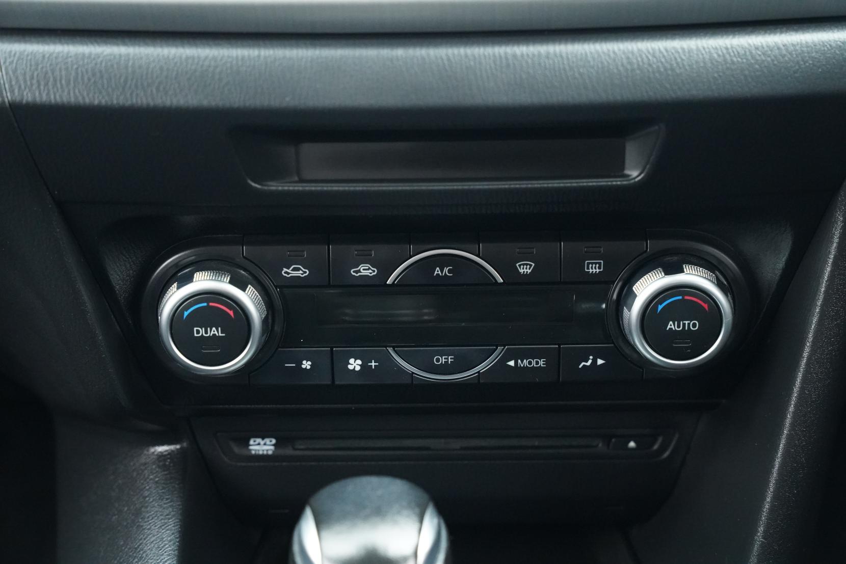 Mazda Axela 2.0 20S Touring