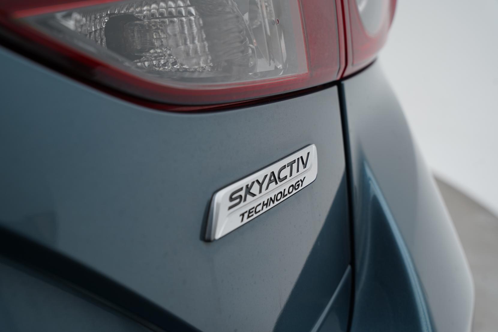 Mazda Axela 2.0 20S Touring