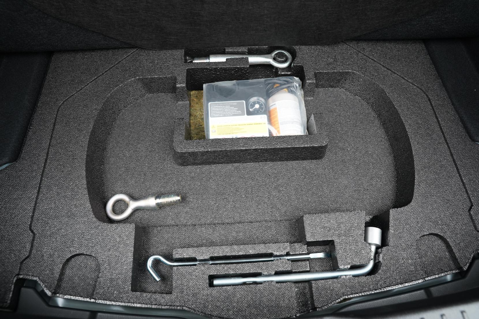 Mazda Axela 2.0 20S Touring