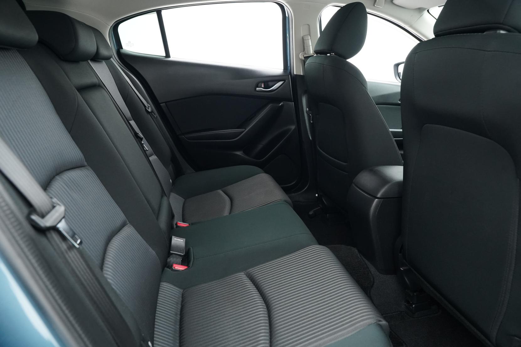 Mazda Axela 2.0 20S Touring