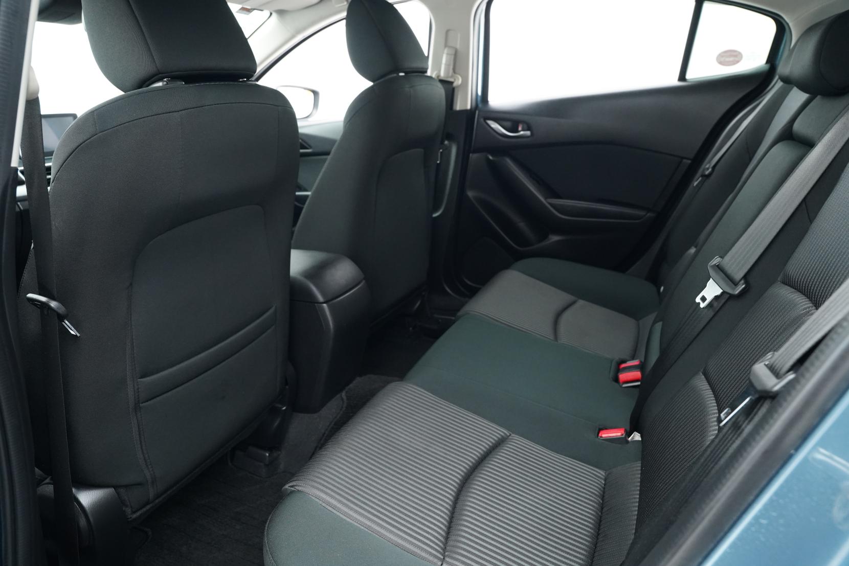 Mazda Axela 2.0 20S Touring