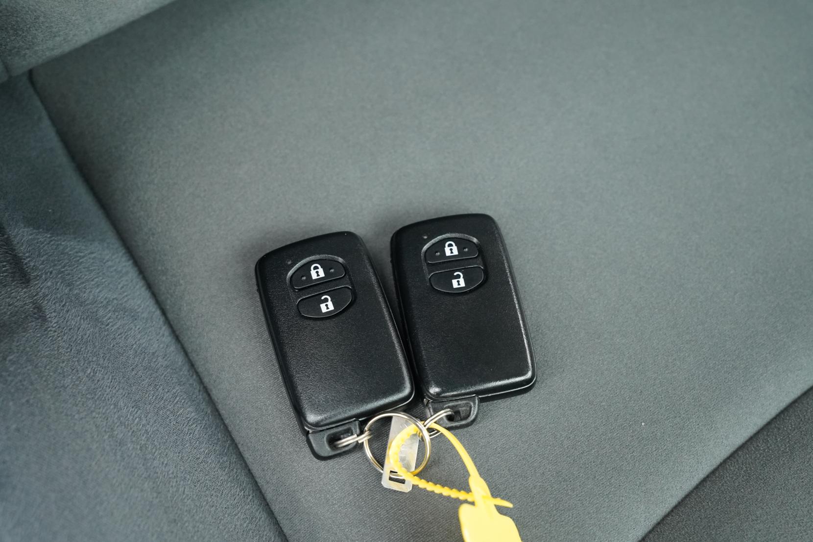 Toyota Prius 1.8 ALPHA S L SMART