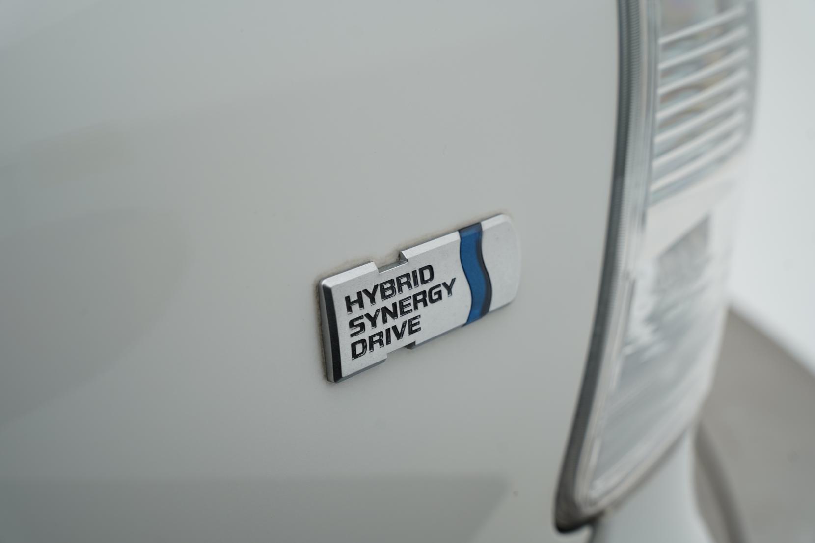 Toyota Prius 1.8 ALPHA S L SMART