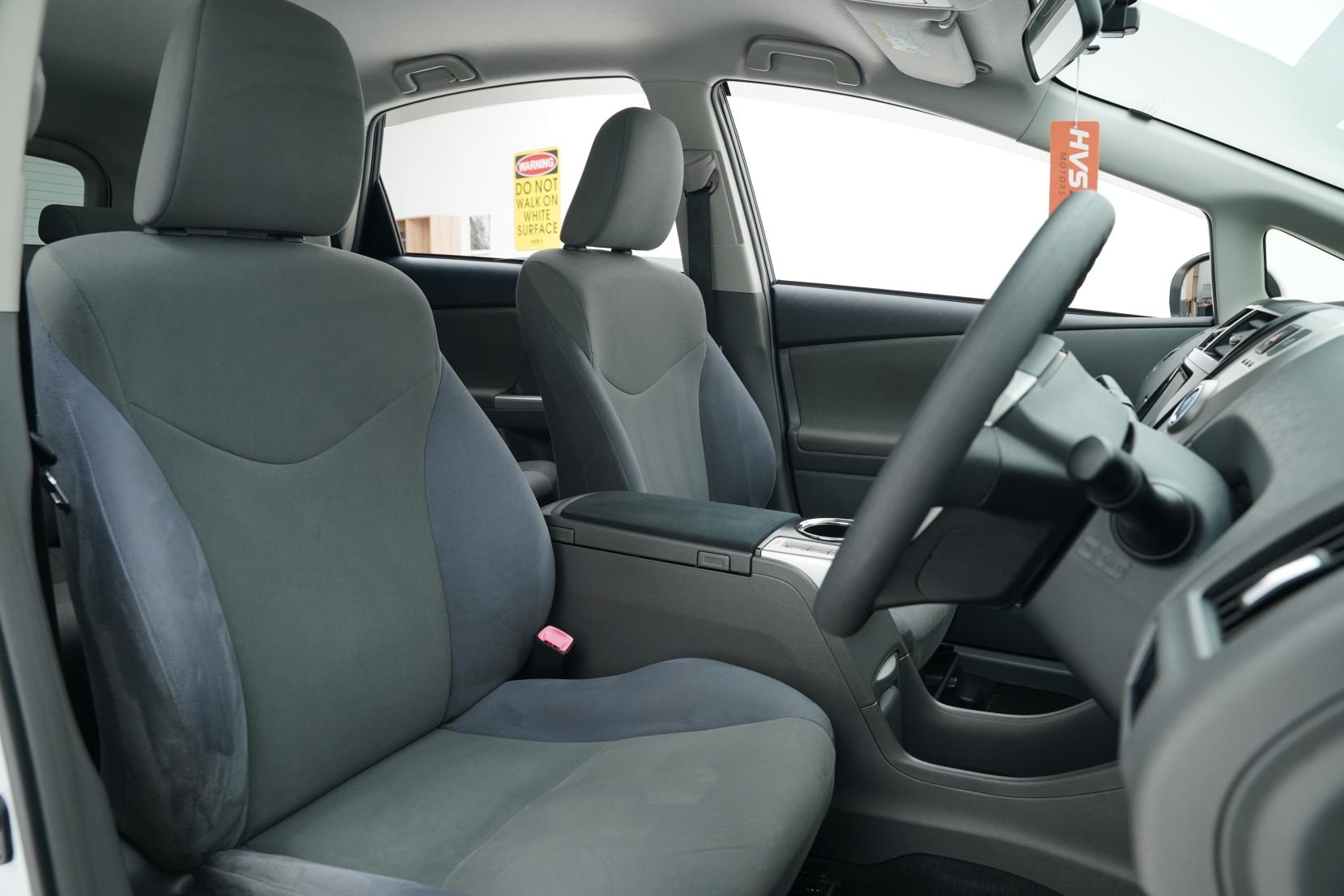 Toyota Prius 1.8 ALPHA S L SMART