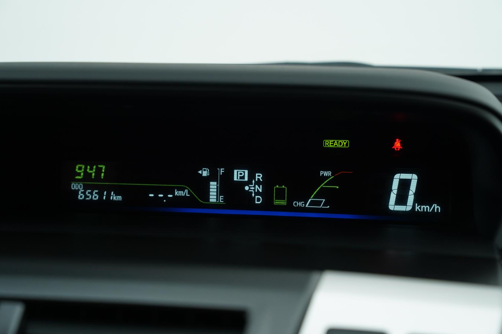 Toyota Prius 1.8 ALPHA S L SMART