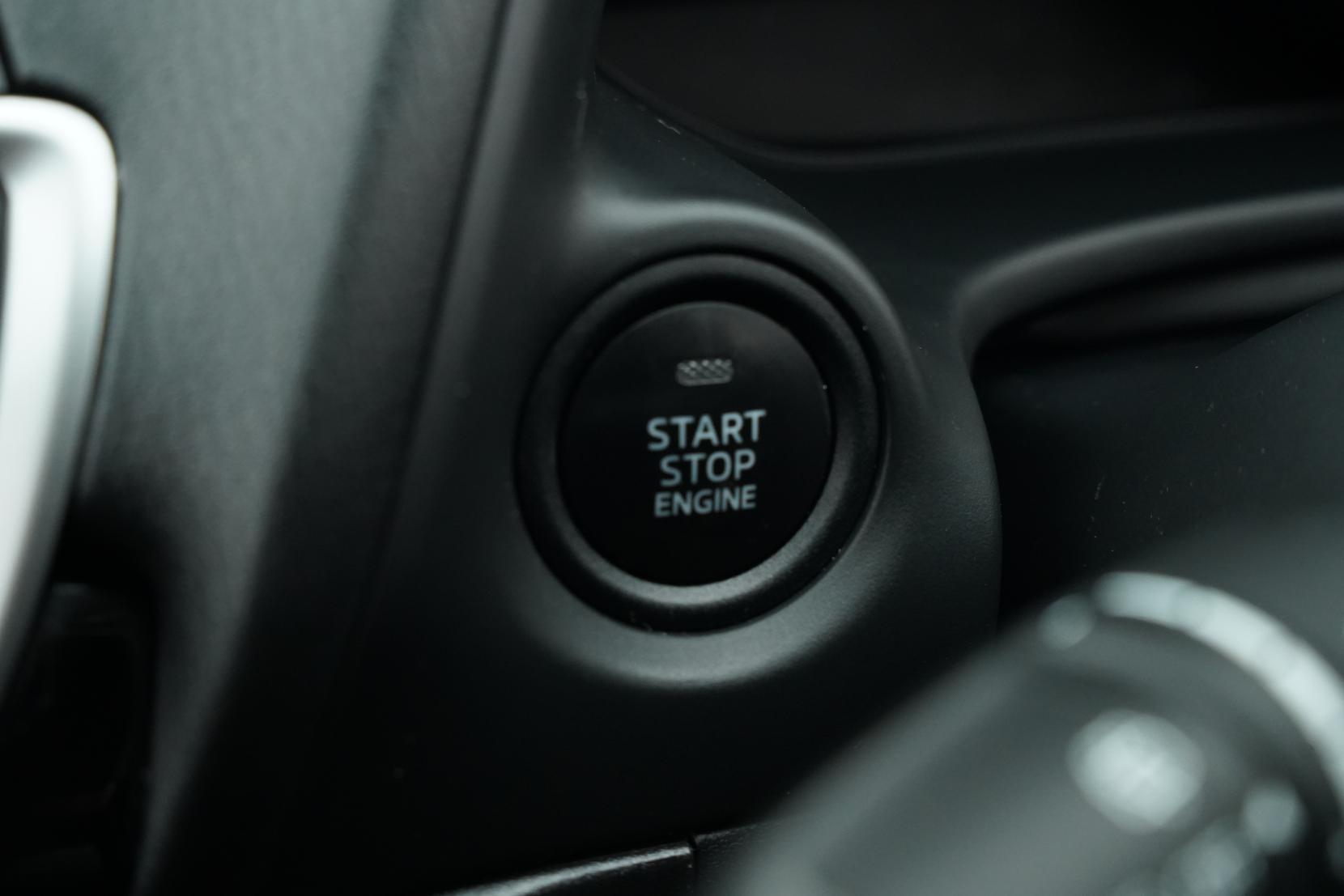 Mazda Axela SPORT 20S