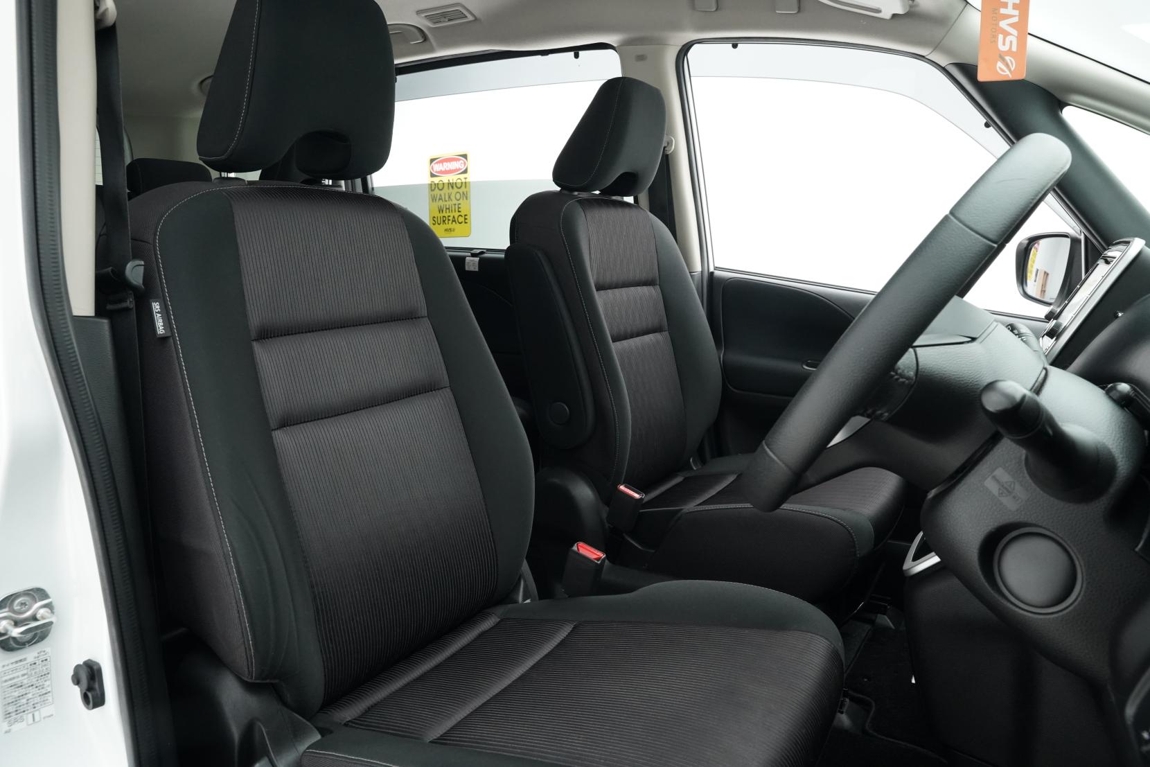 Nissan Serena (1991 – present) 2.0 Hybrid Highway Star V