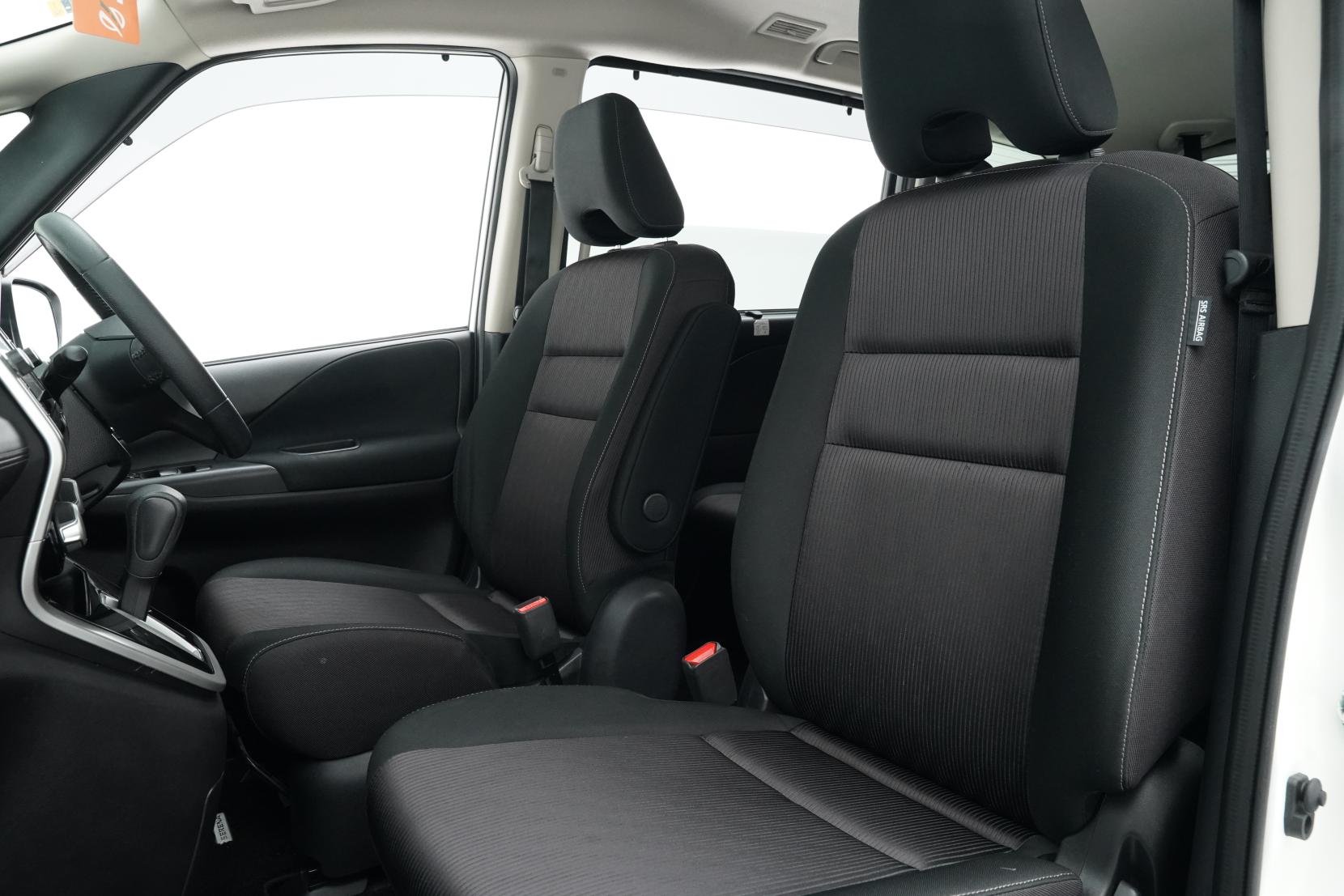 Nissan Serena (1991 – present) 2.0 Hybrid Highway Star V