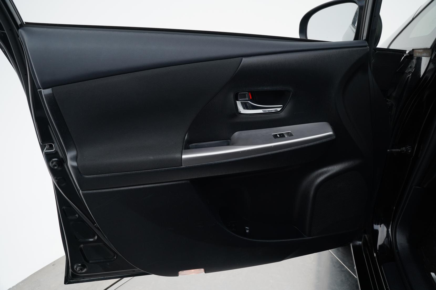 Toyota Prius 1.8 Alpha S Facelift