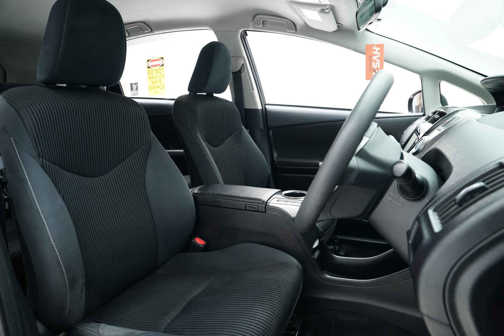 Toyota Prius 1.8 Alpha S Facelift