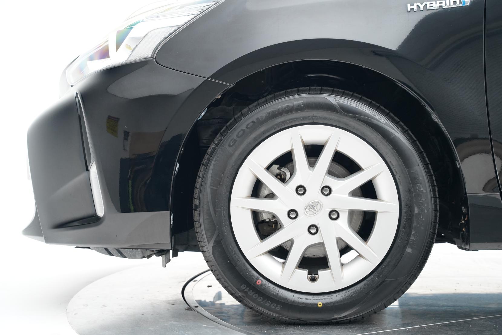 Toyota Prius 1.8 Alpha S Facelift