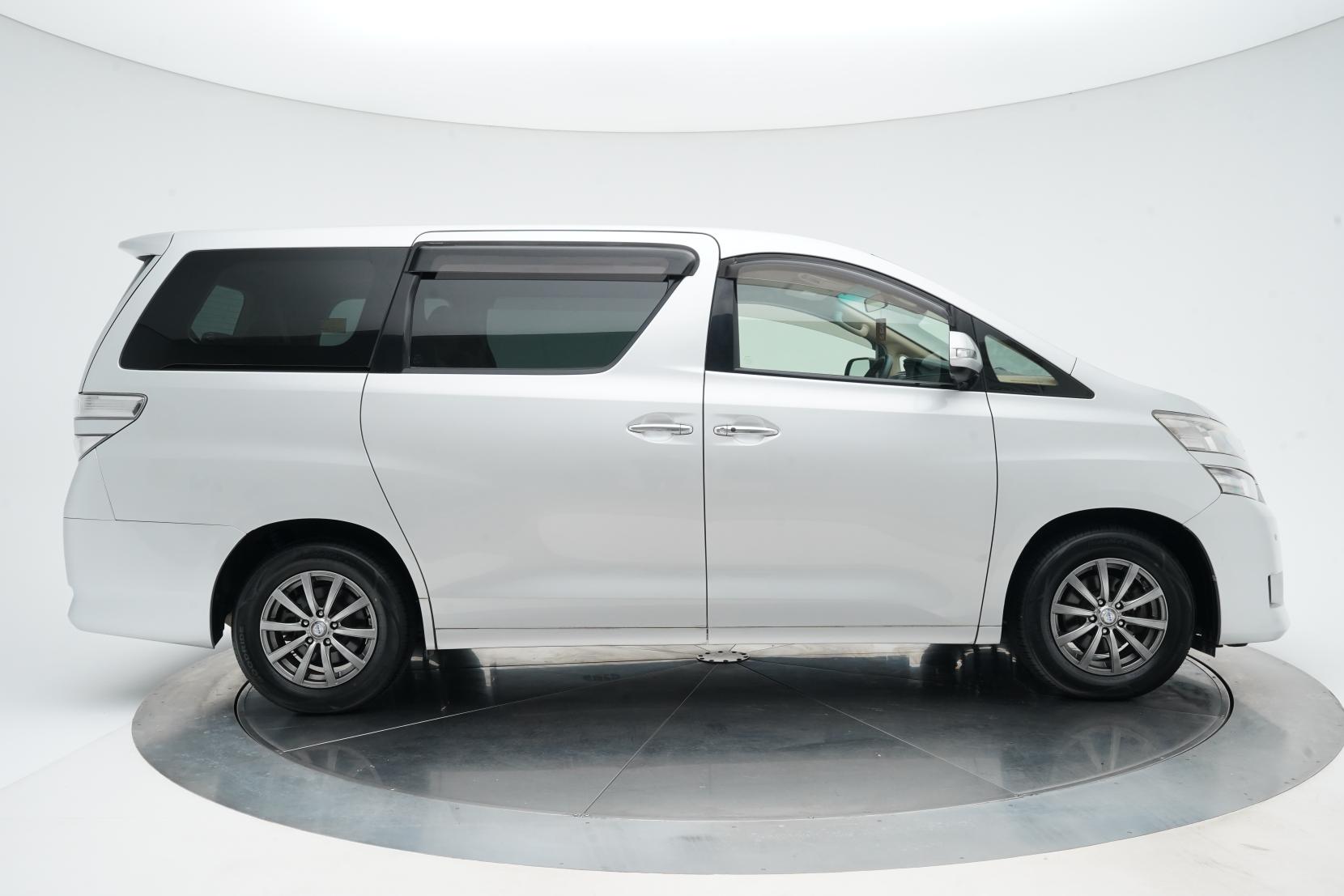 Toyota Vellfire 2.4 2.4X 8 Seater