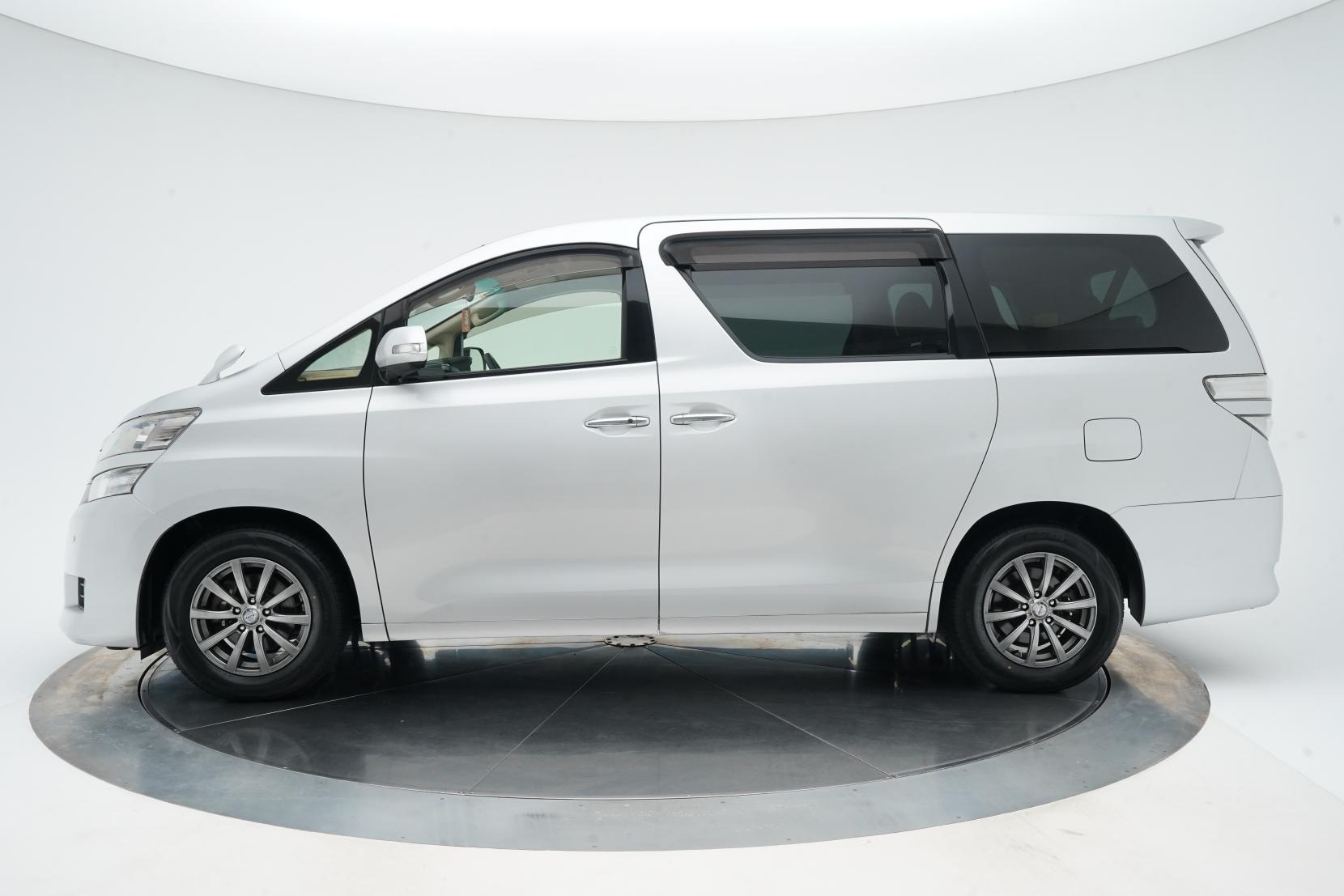 Toyota Vellfire 2.4 2.4X 8 Seater