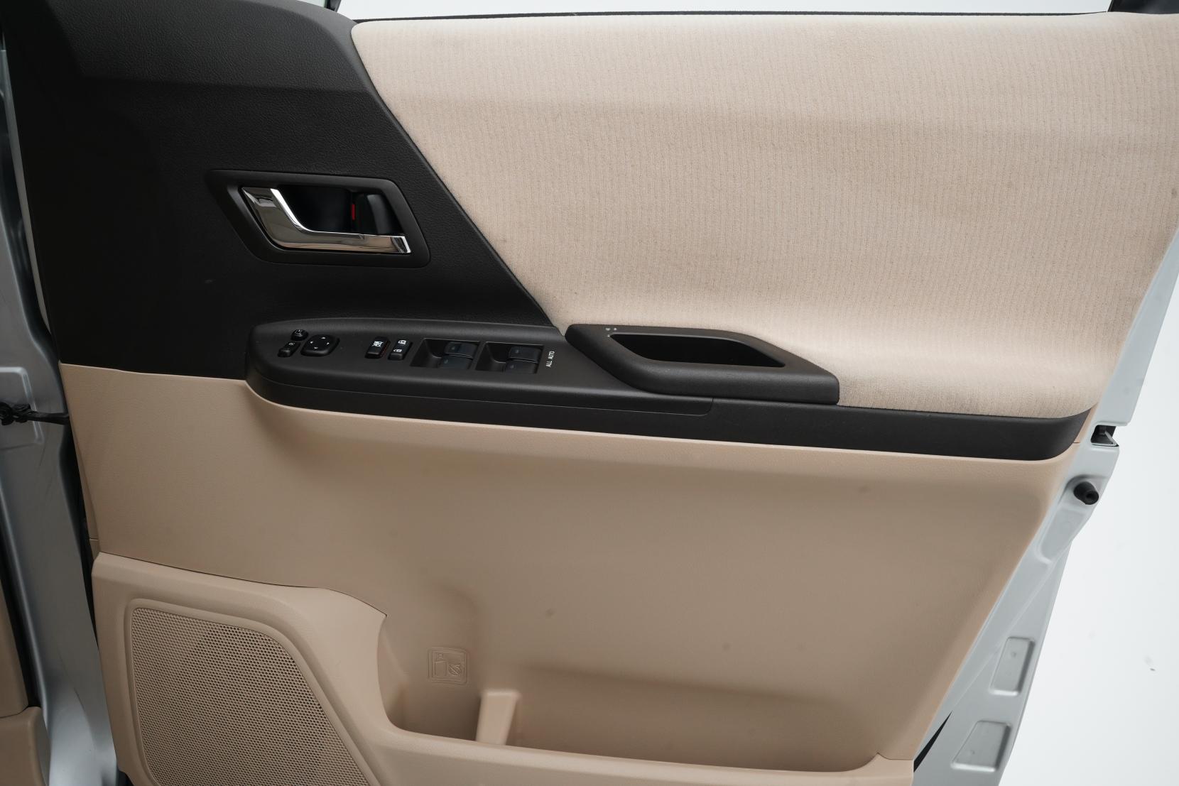 Toyota Vellfire 2.4 2.4X 8 Seater