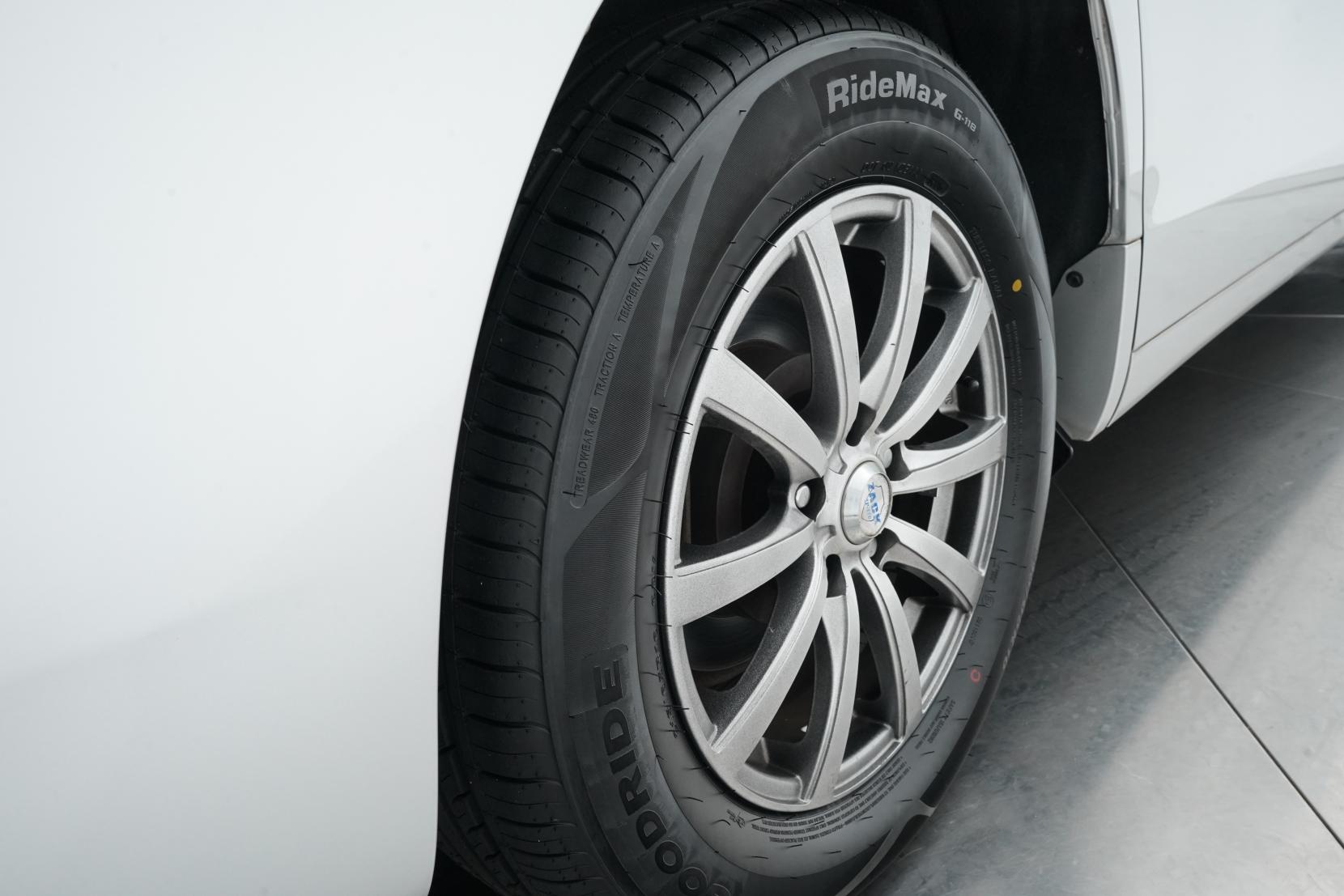 Toyota Vellfire 2.4 2.4X 8 Seater