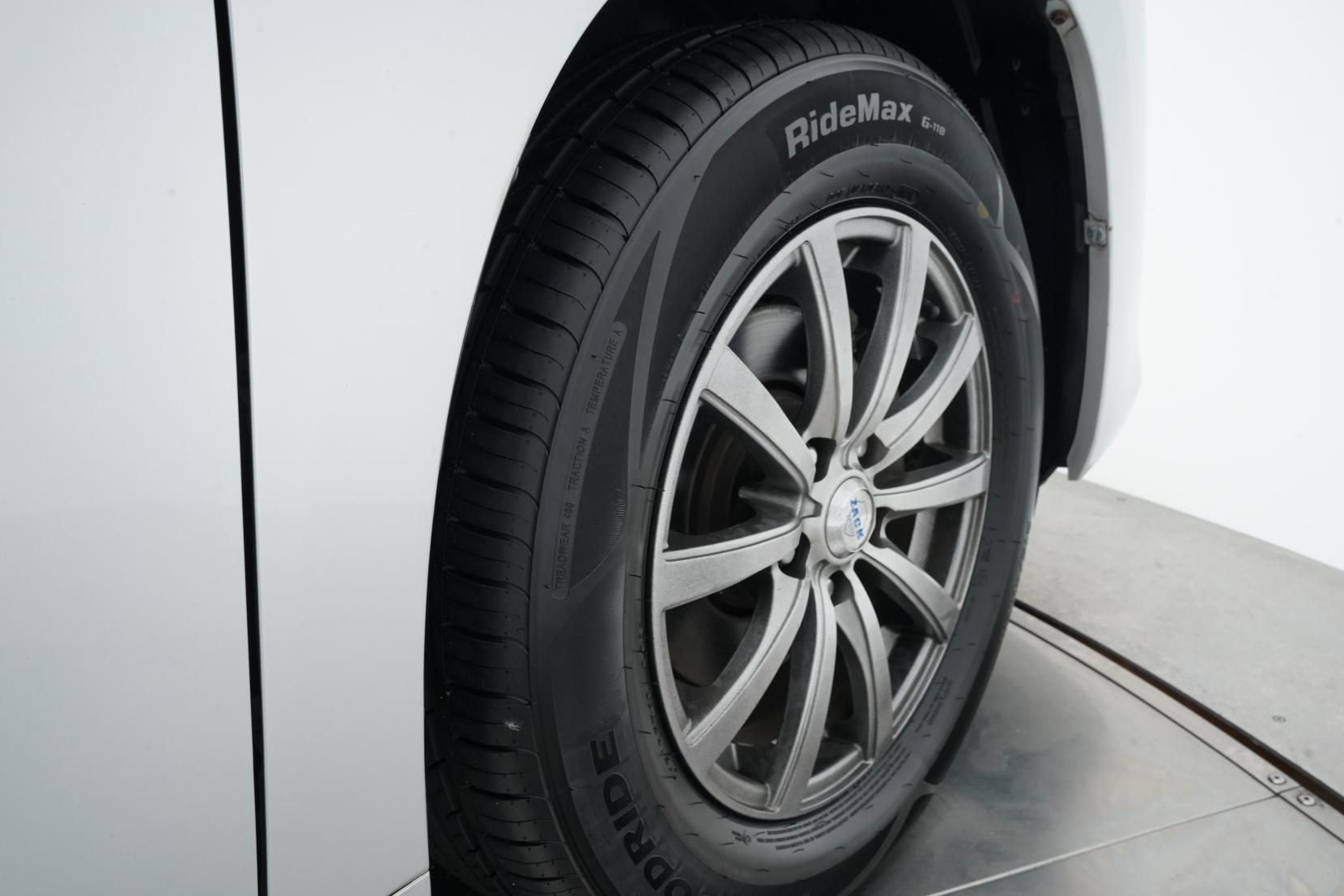 Toyota Vellfire 2.4 2.4X 8 Seater