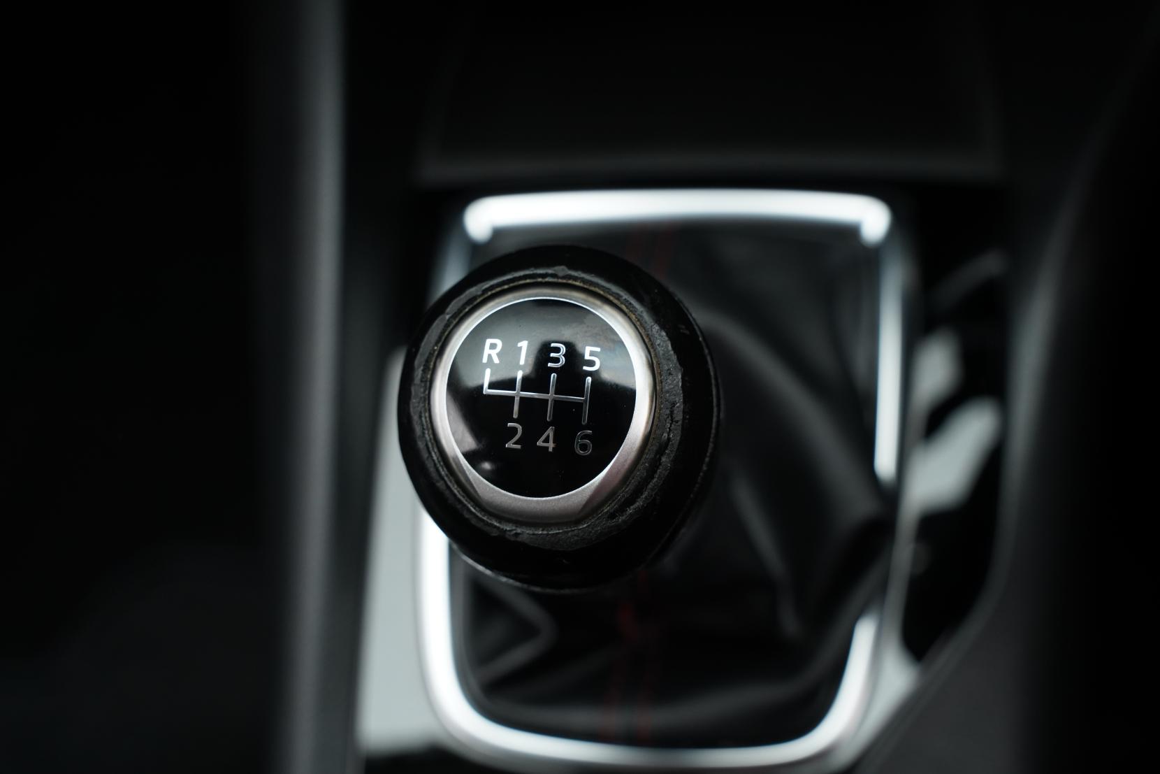 Mazda Axela 1.5 SPORT 15S