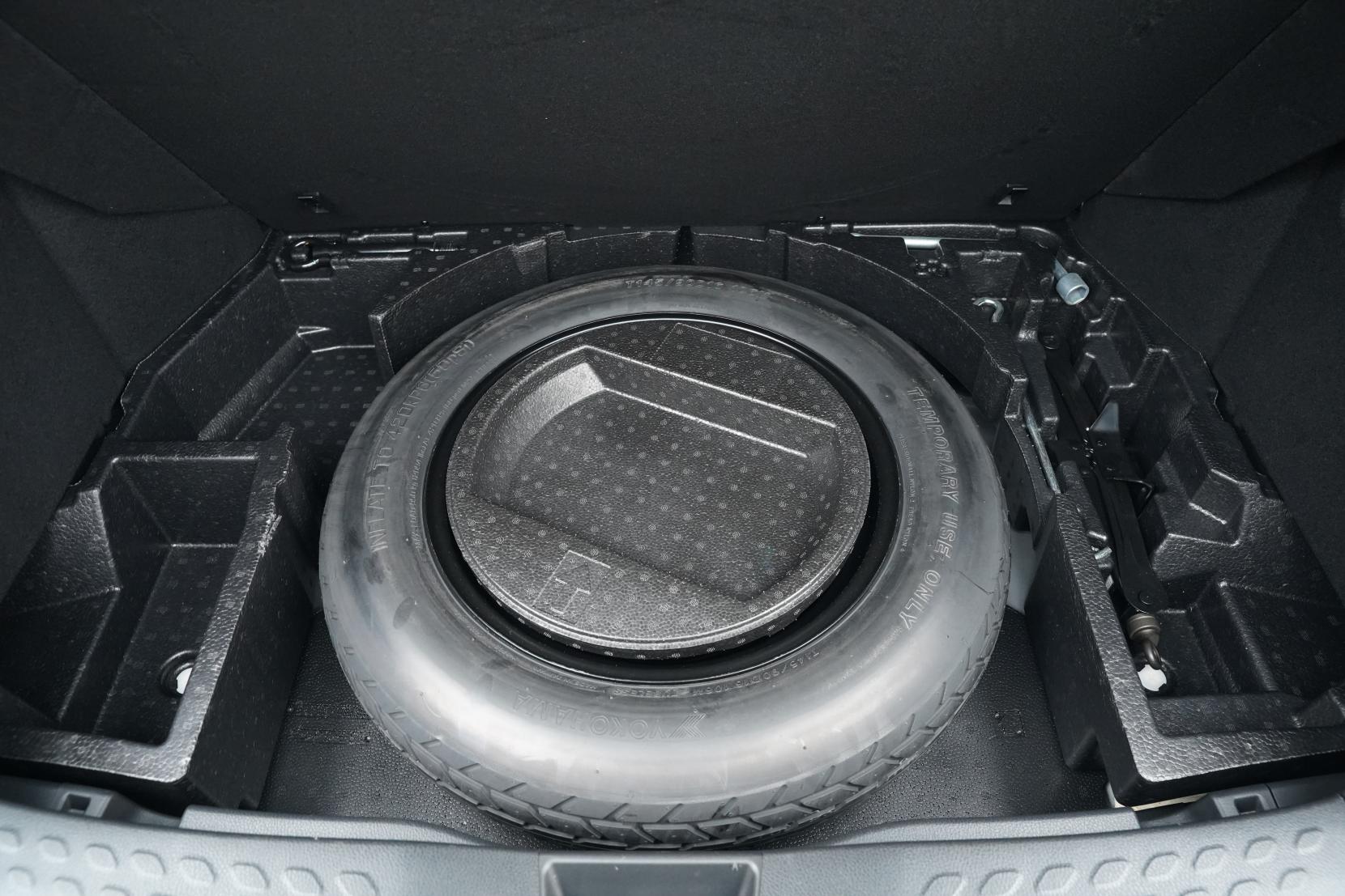 Toyota C-HR 1.8 Hybrid S