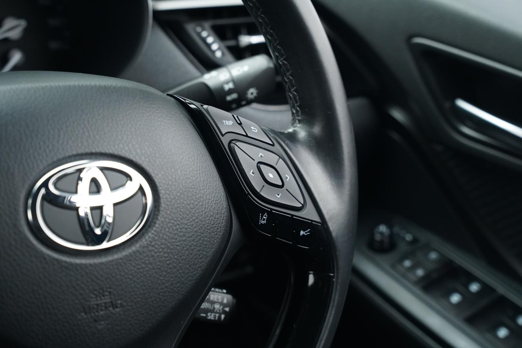 Toyota C-HR 1.8 Hybrid S