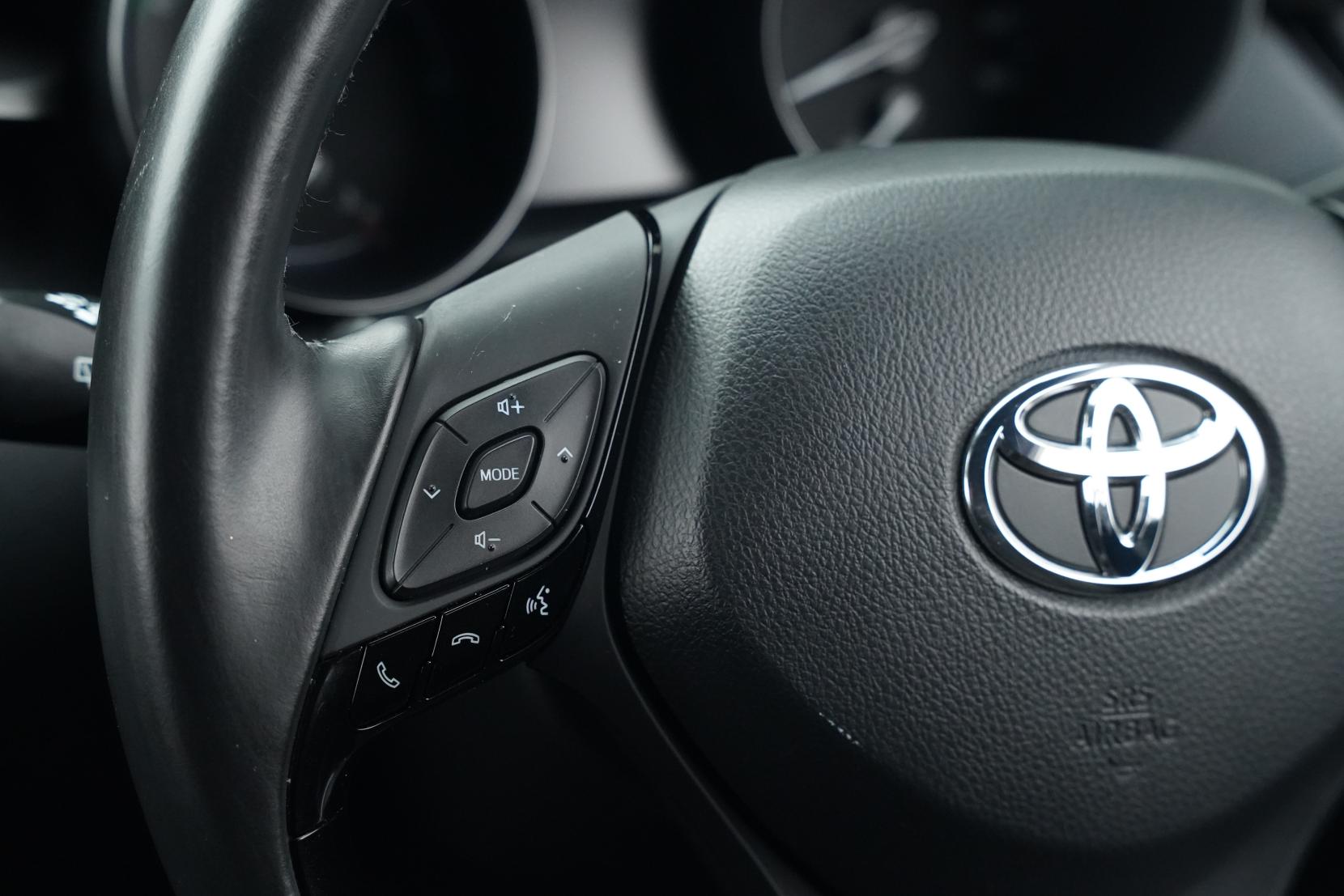 Toyota C-HR 1.8 Hybrid S