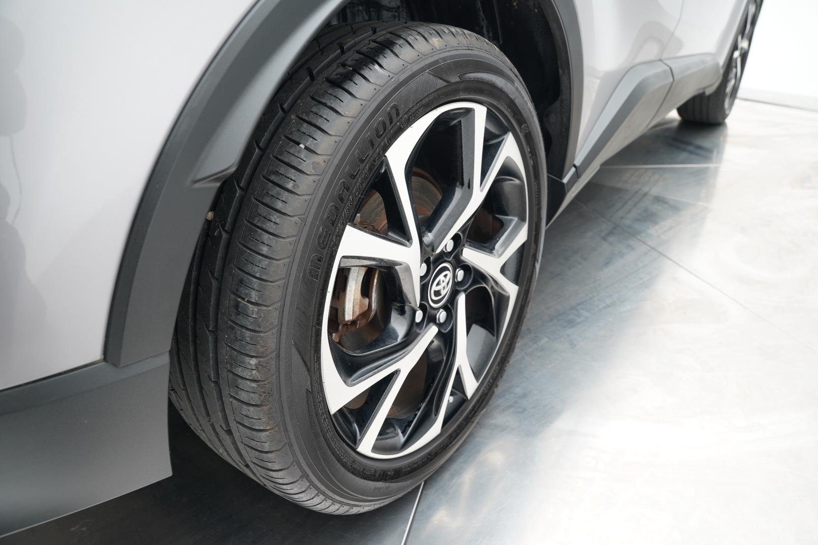 Toyota C-HR 1.8 Hybrid S