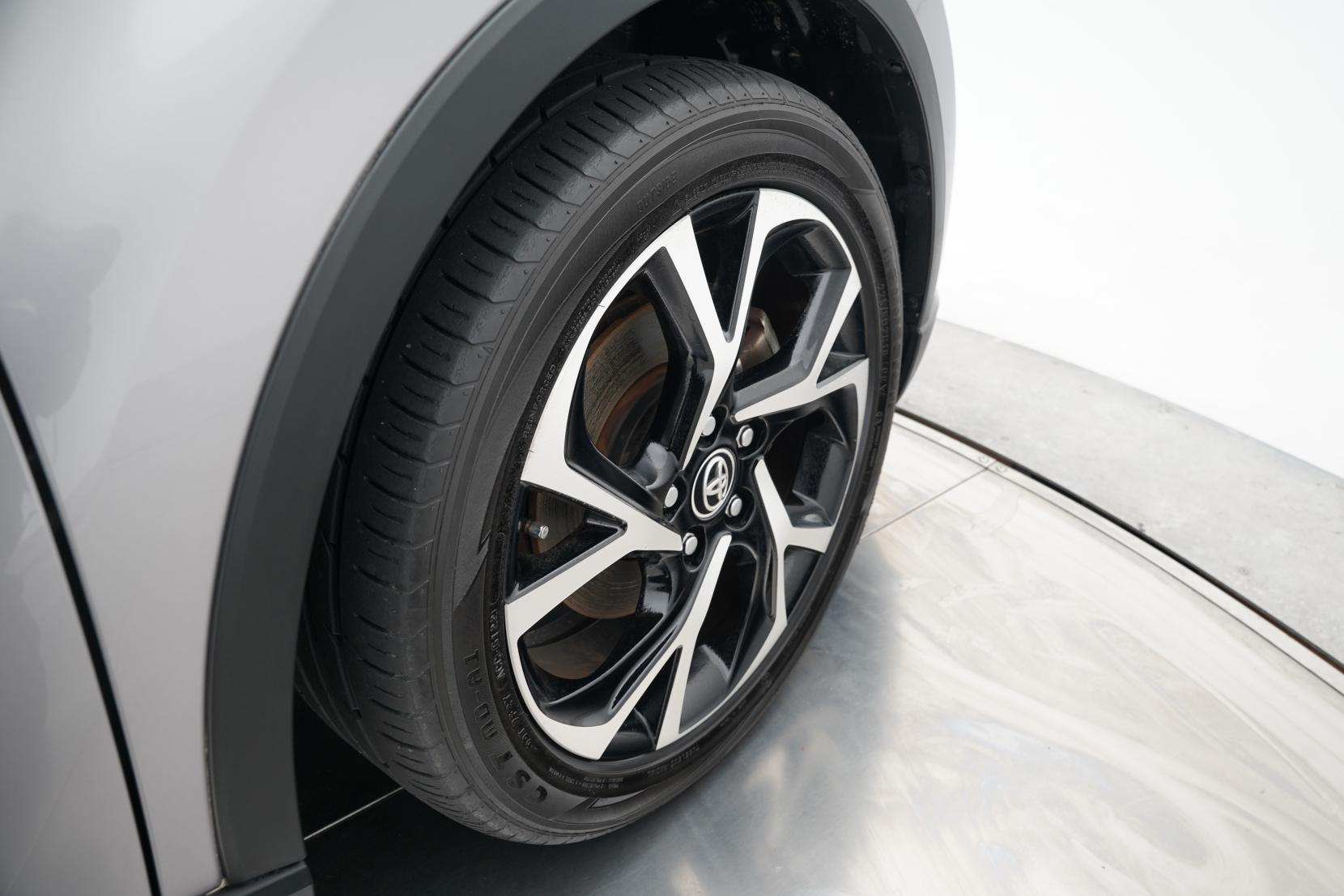 Toyota C-HR 1.8 Hybrid S