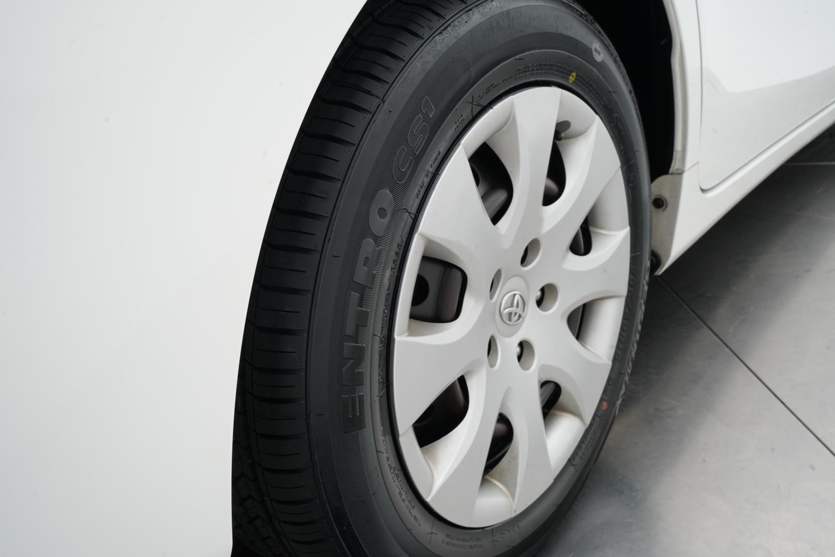 Toyota Prius 1.8 ALPHA S L SELECTION