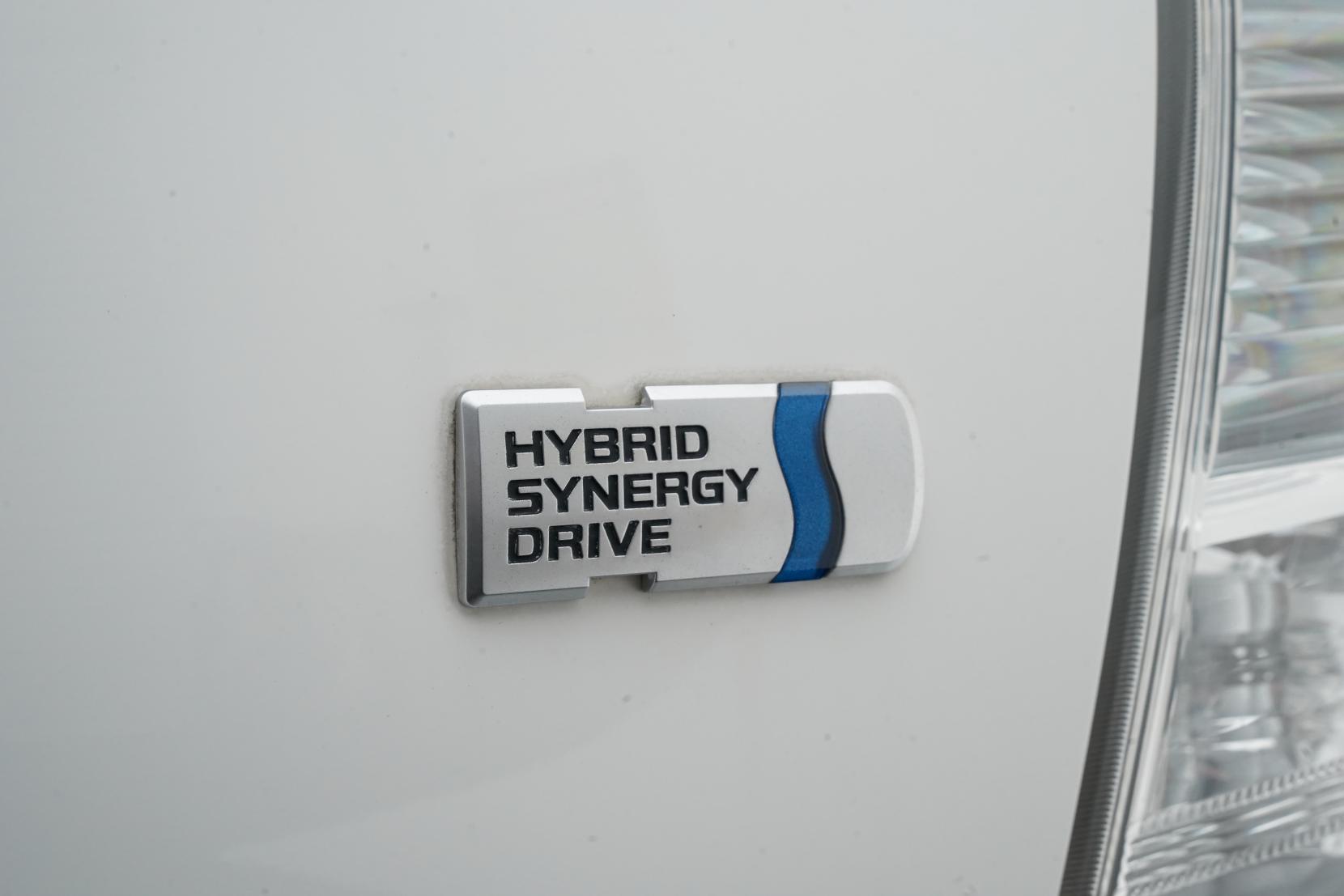 Toyota Prius 1.8 ALPHA S L SELECTION