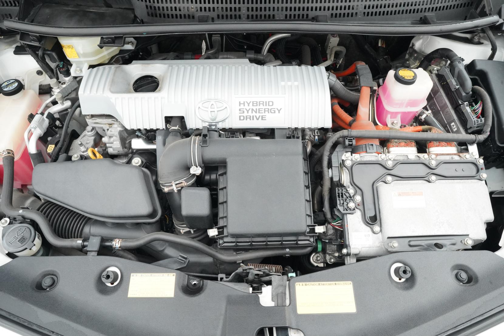 Toyota Prius 1.8 ALPHA S L SELECTION