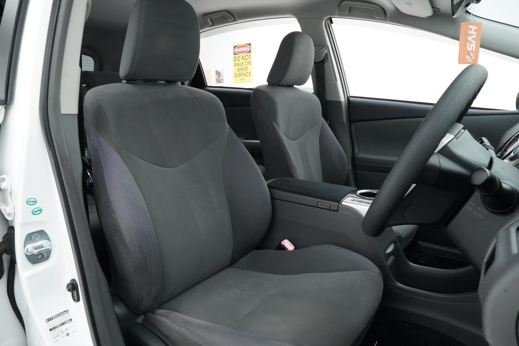 Toyota Prius 1.8 ALPHA S L SELECTION