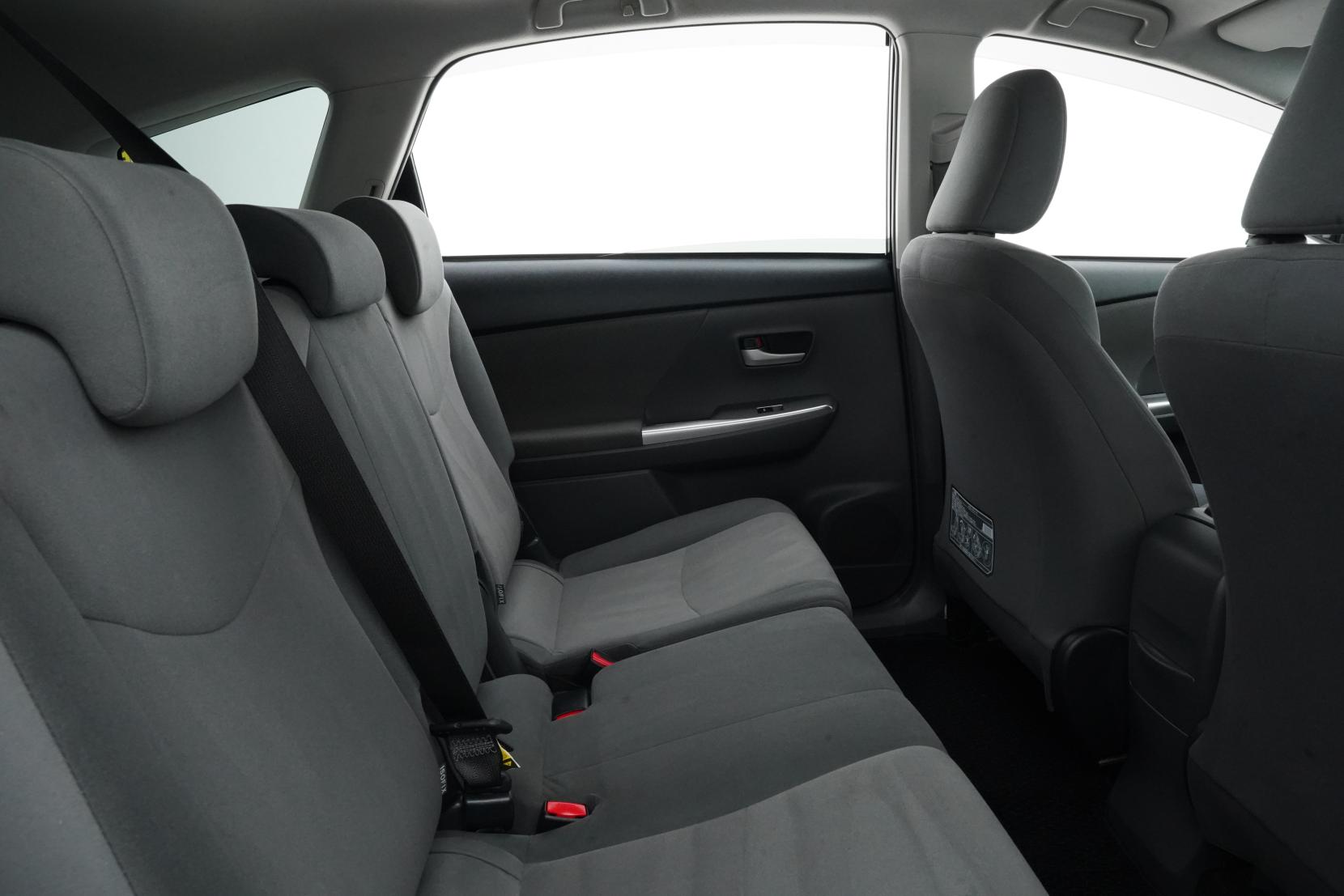 Toyota Prius 1.8 ALPHA S L SELECTION