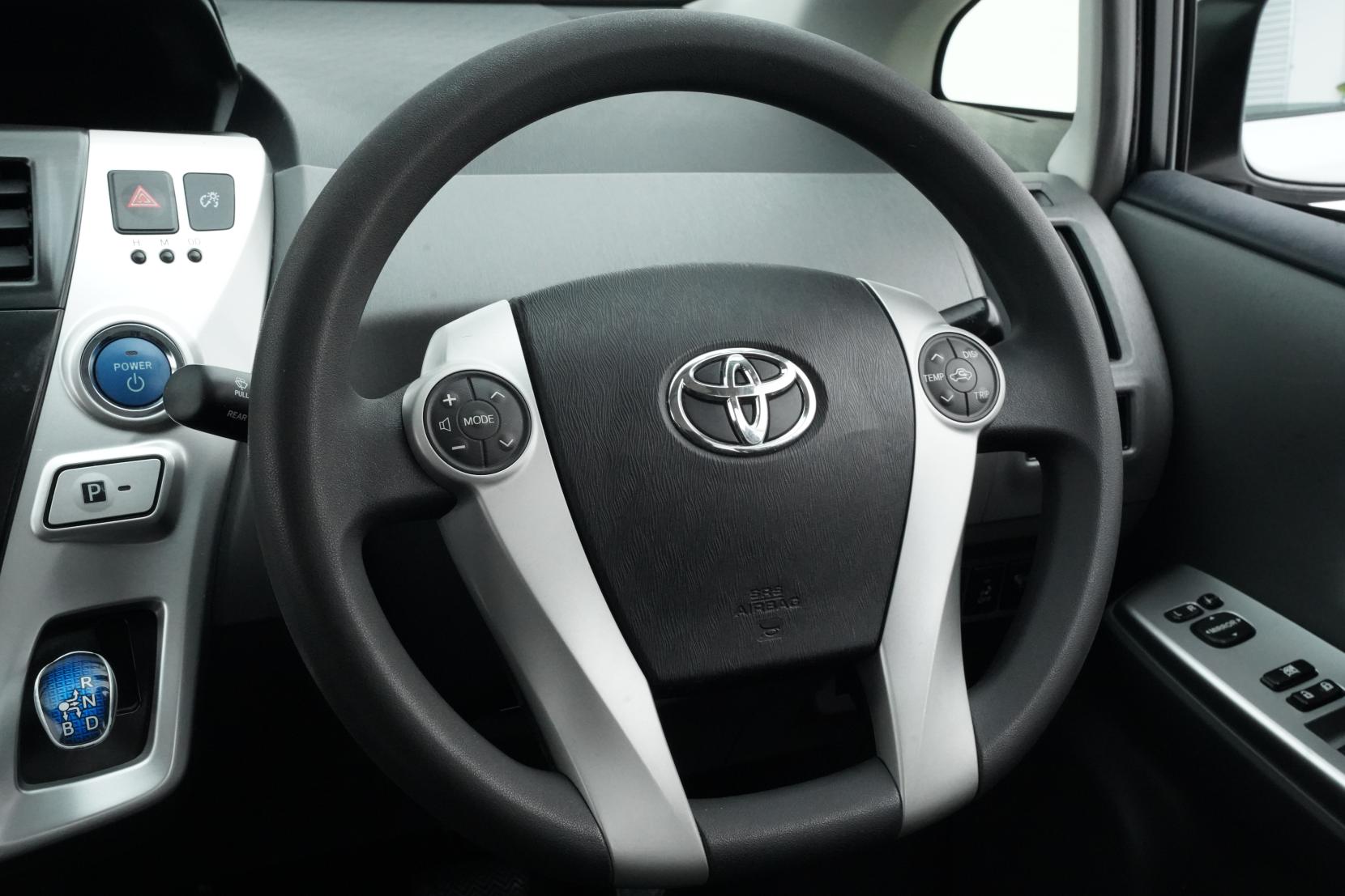 Toyota Prius 1.8 ALPHA S L SELECTION