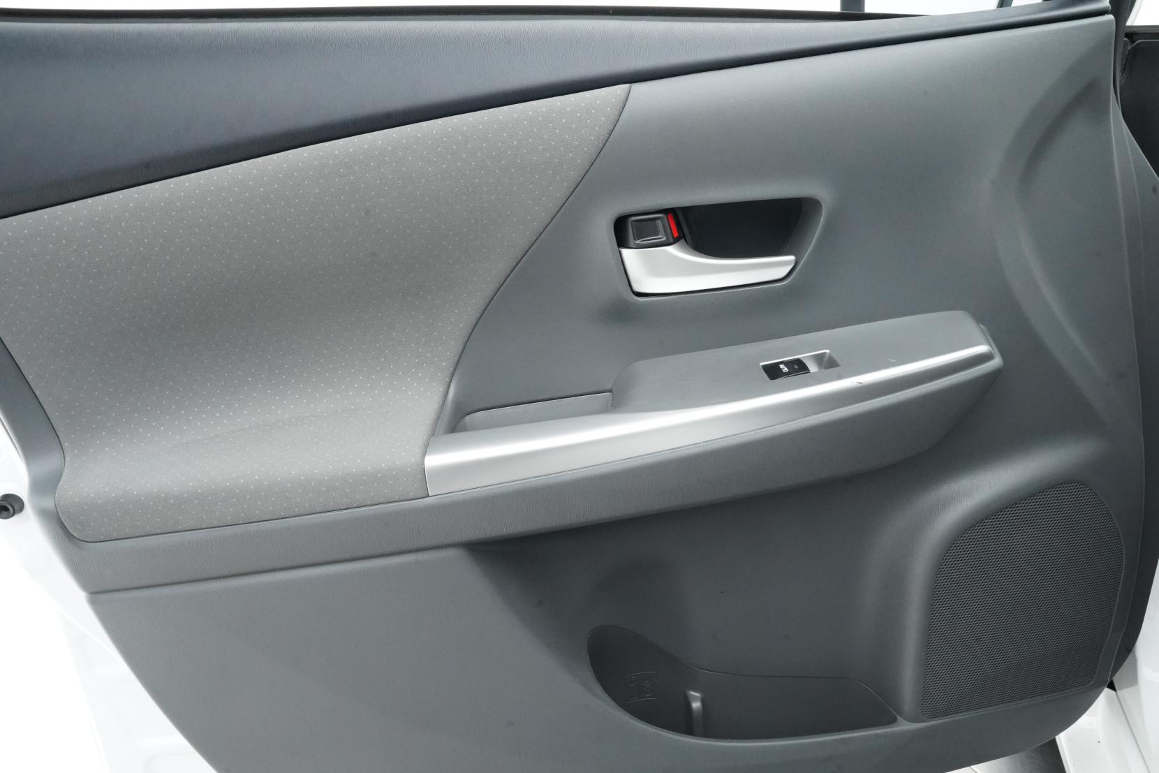 Toyota Prius 1.8 ALPHA S L SELECTION