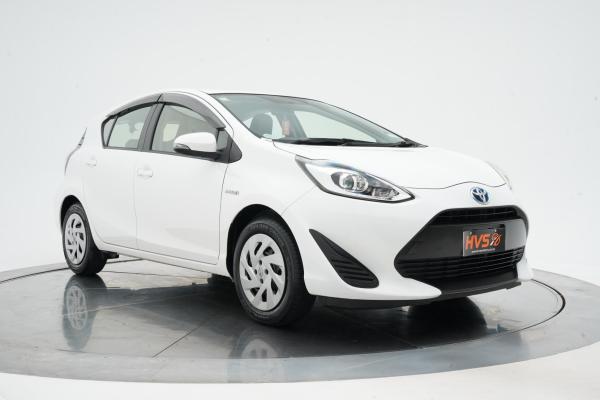 Toyota Aqua 1.5 Hybrid L