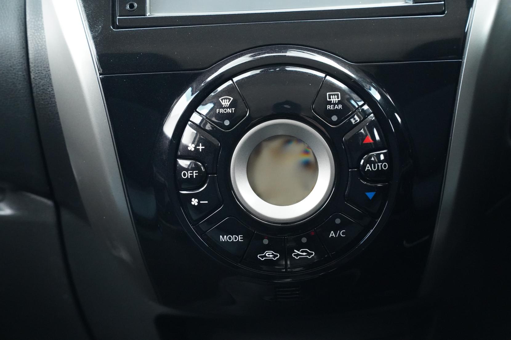 Nissan Note (2004–present) 1.2 DIG-S V SELECTION