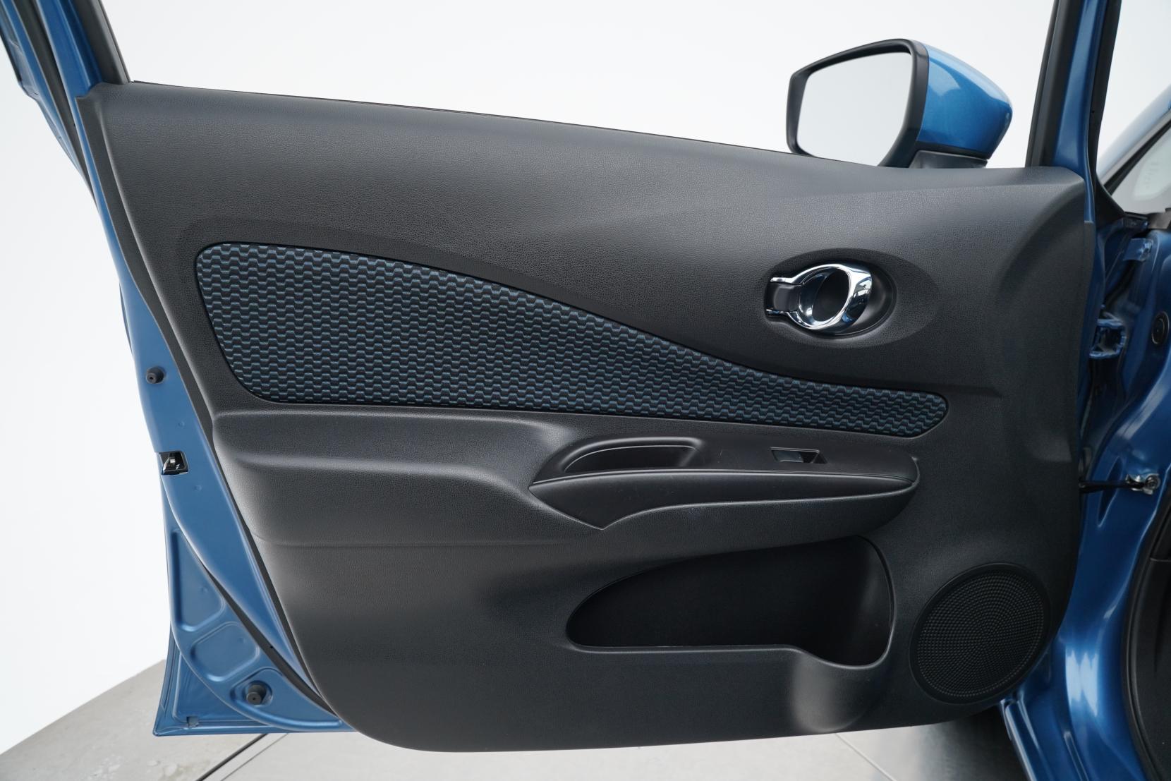 Nissan Note (2004–present) 1.2 DIG-S V SELECTION