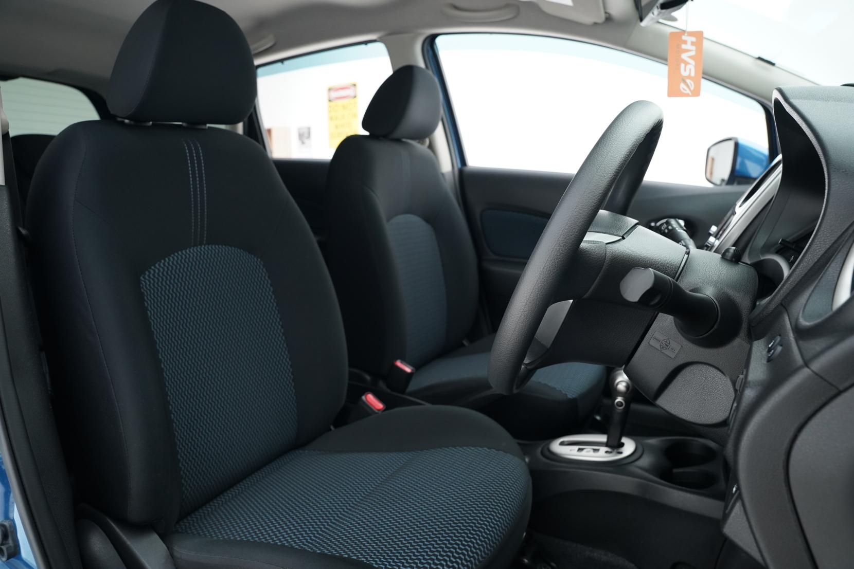 Nissan Note (2004–present) 1.2 DIG-S V SELECTION