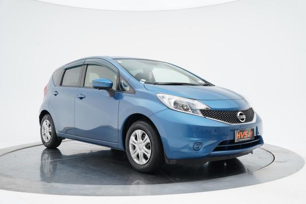 Nissan Note (2004–present) 1.2 DIG-S V SELECTION