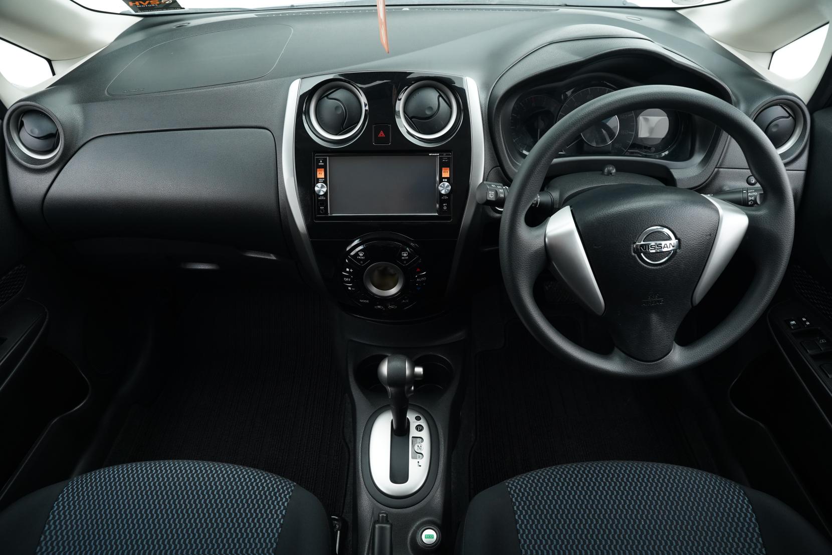 Nissan Note (2004–present) 1.2 DIG-S V SELECTION