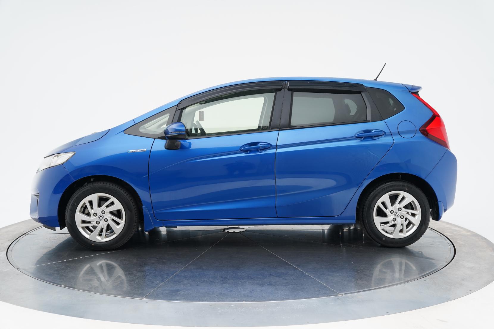 Honda Fit 1.5 Hybrid L PACKAGE