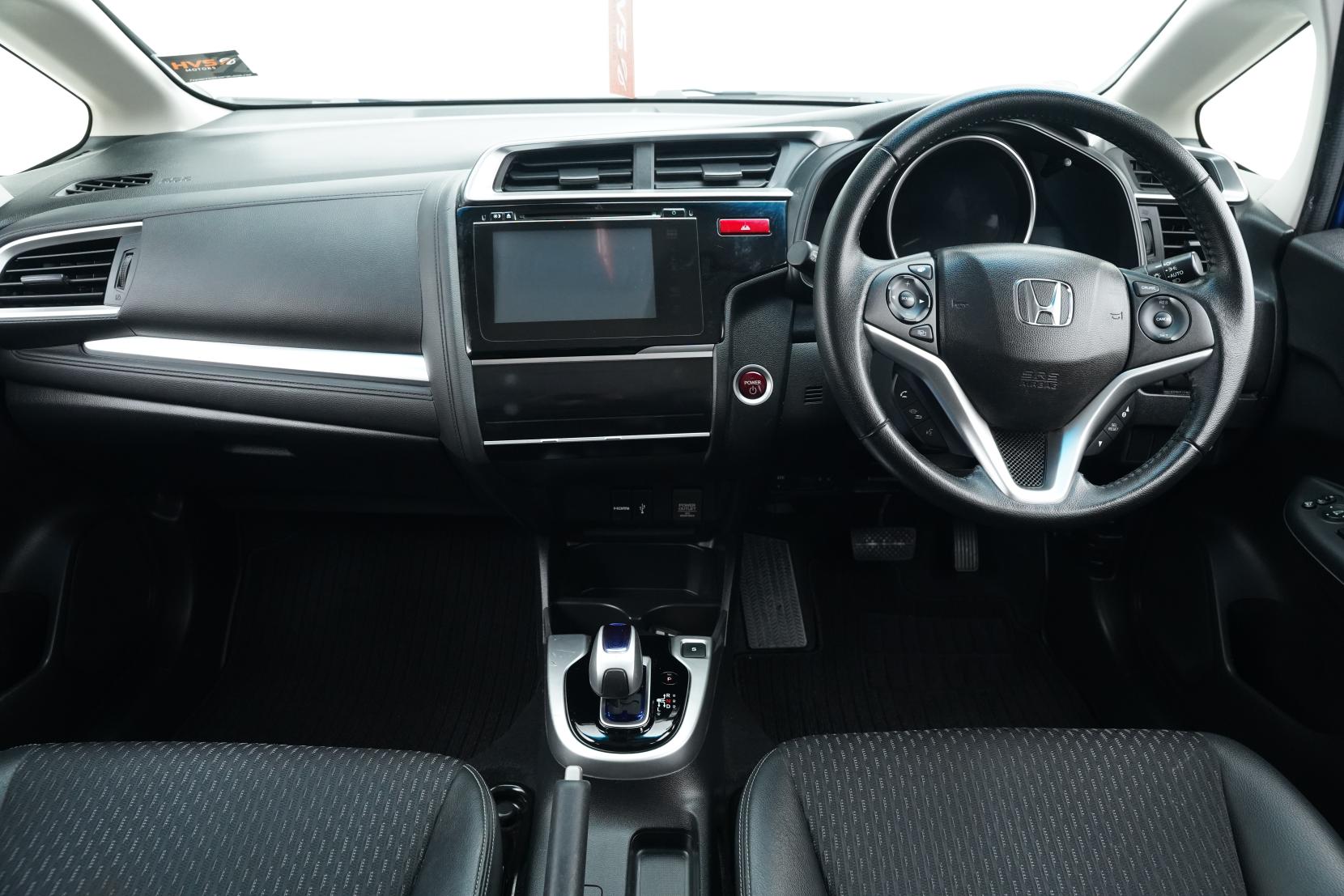 Honda Fit 1.5 Hybrid L PACKAGE