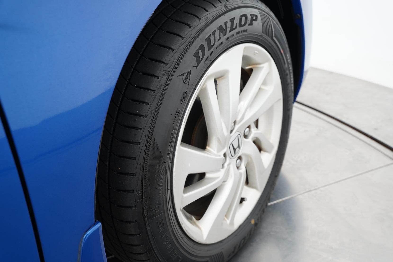 Honda Fit 1.5 Hybrid L PACKAGE