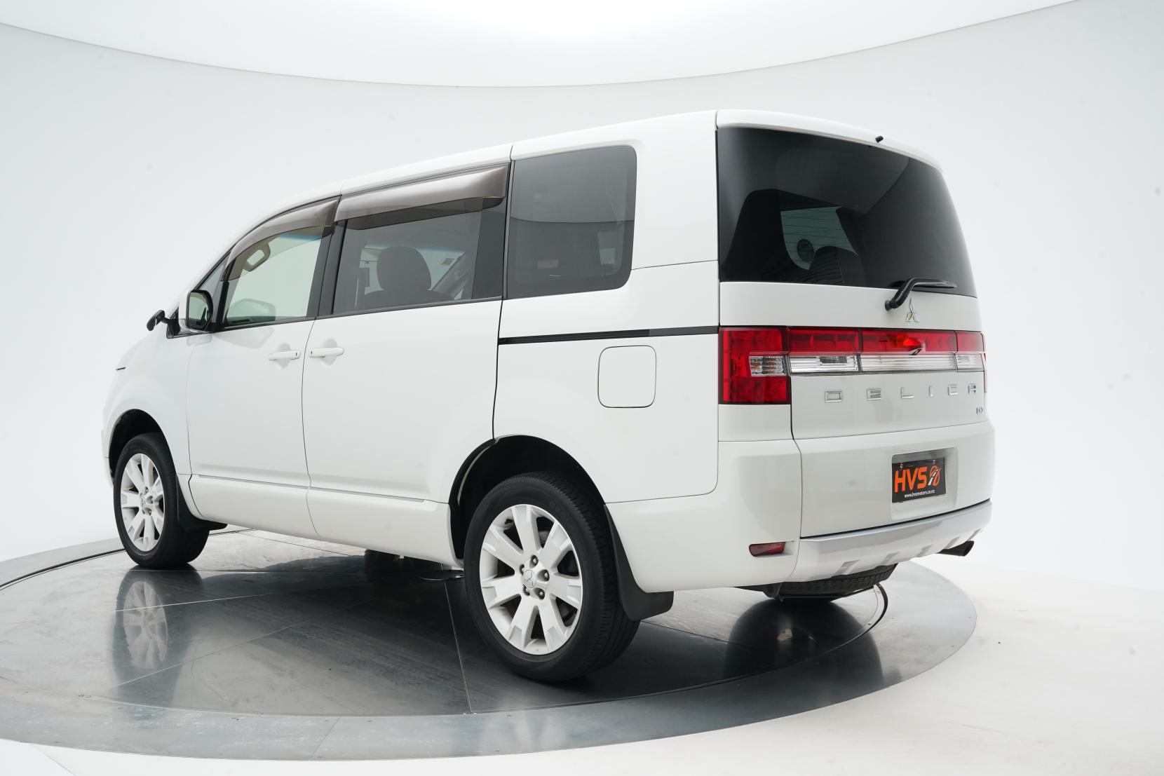 Mitsubishi Delica (1968–present) 2.2 D:5 4WD D POWER PACKAGE